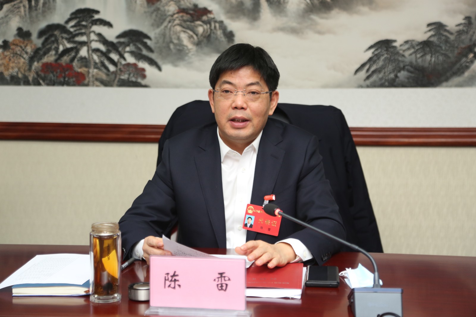 1月13日 星期四 （一版） 陈雷参加掘港街道和洋口镇代表团审议活动.jpg