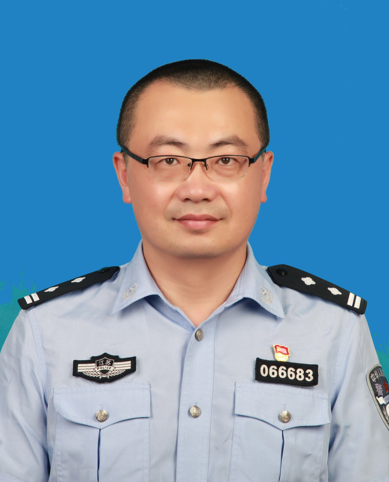 沈新峰.jpg