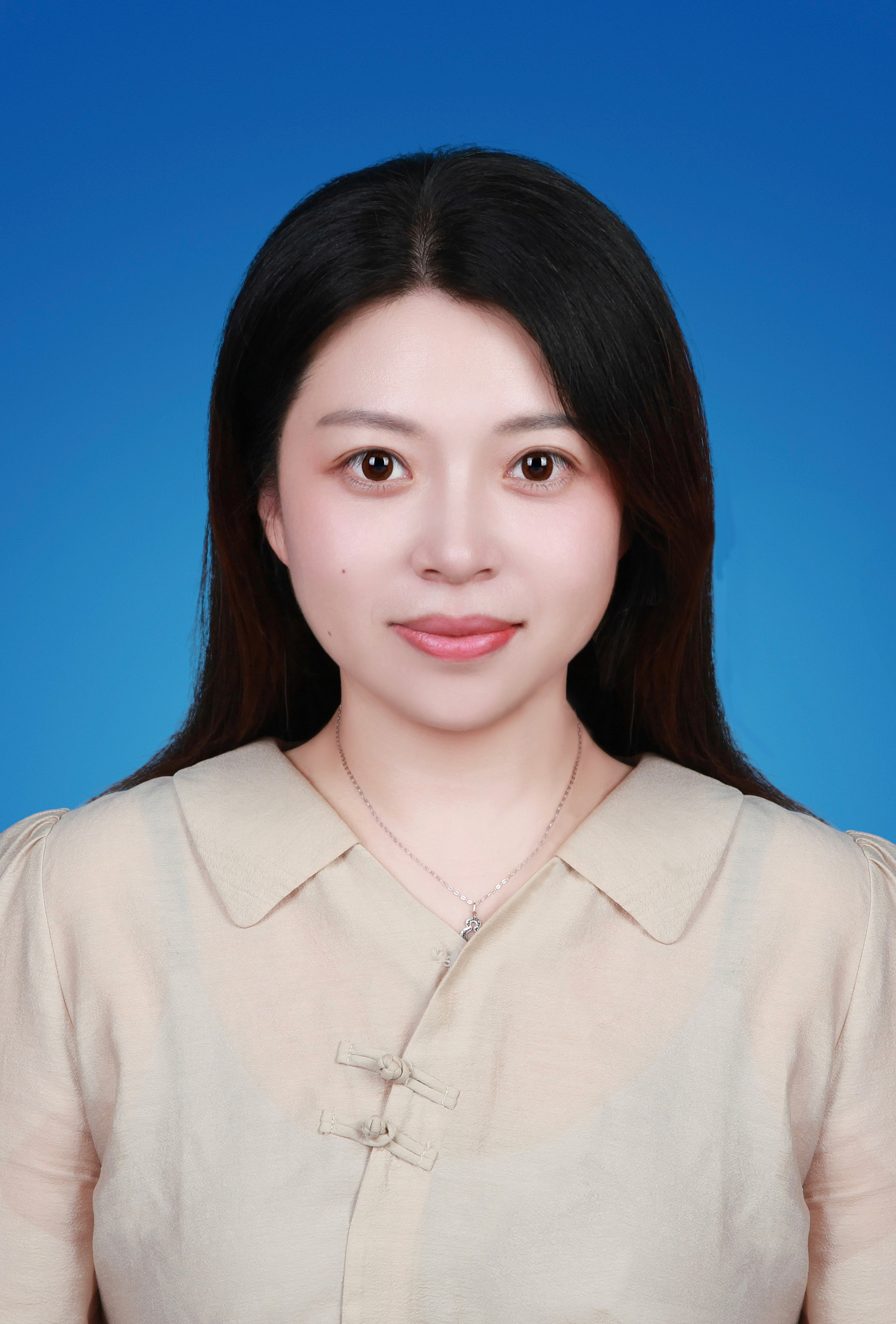 吴琼（掘港街道办事处副主任）.jpg