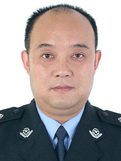 陆翔(如东县人民政府副县长,党组成员,县公安局局长,党委书记,督察长)