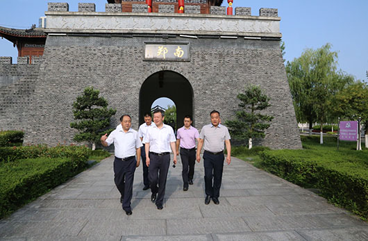 10月17日 星期三 （一版） 山海携手奔小康，江苏如东与陕西南郑对口协作纪实，县委书记潘建华赴南郑考察调研对口协作工作.jpg