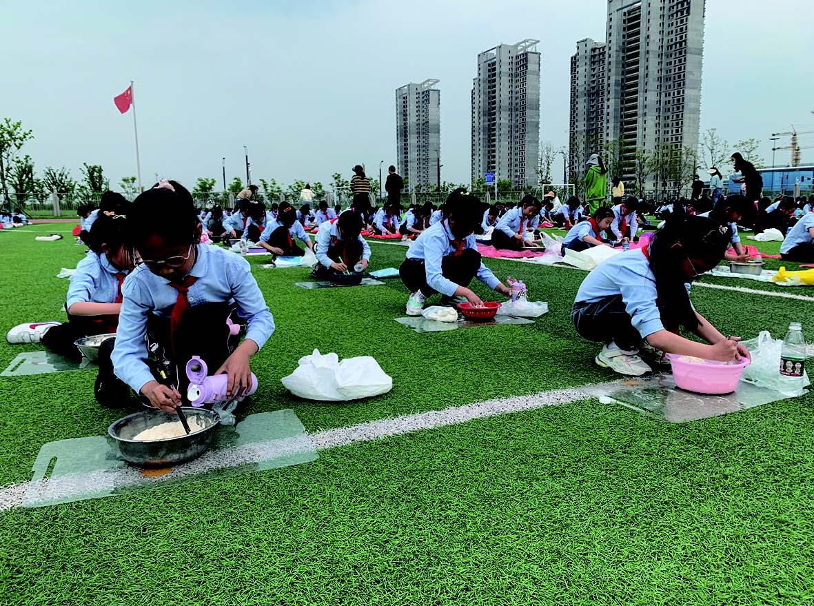 解放路小学举办第二届银杏果果劳动技能大赛