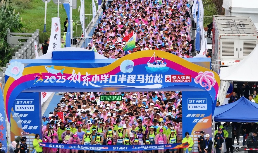 10月20日 星期一 （一版） 奔跑在南黄海的风中.jpg