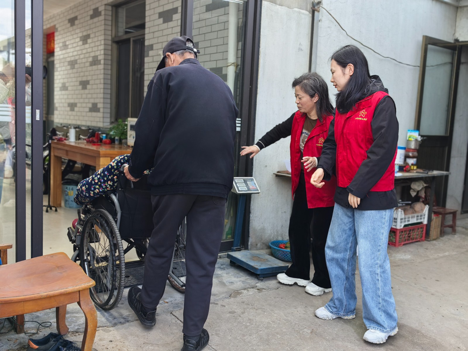 1月23日 星期五 （二版） 铺就392户“幸福路”（一）.jpg